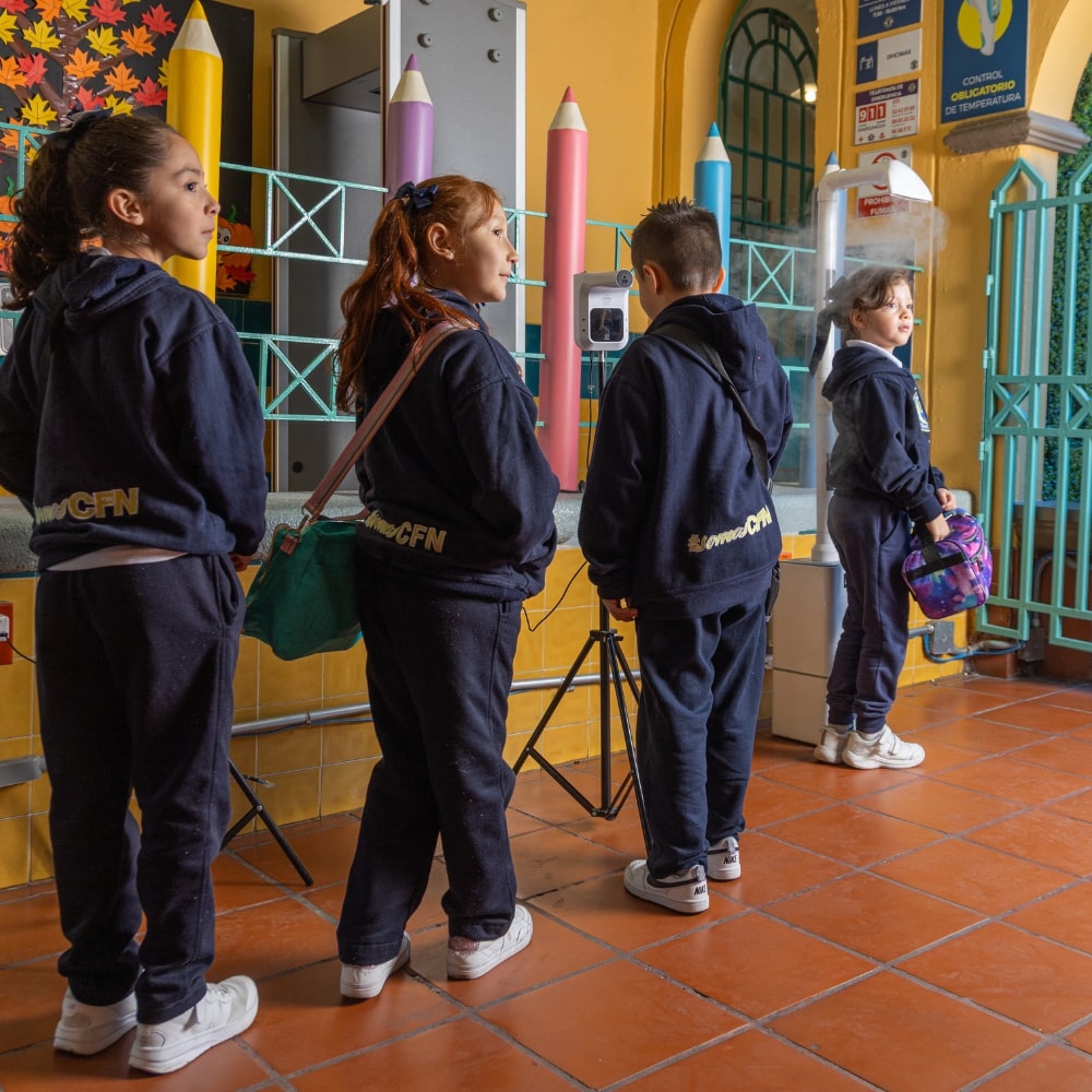 Escuela primaria con seguridad en Lindavista